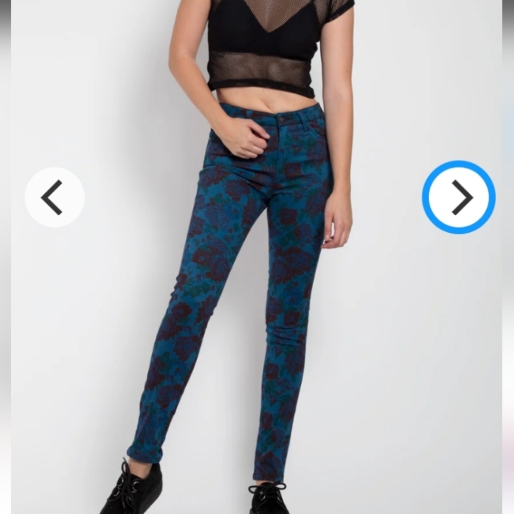 Tripp NYC Blue Floral Skinny Jeans, Size 27/5